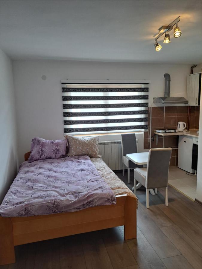 Apartments Neyla SJJ Buitenkant foto